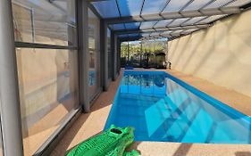 Chambres d'hôtes B&B La Bergeronnette avec piscine couverte chauffée