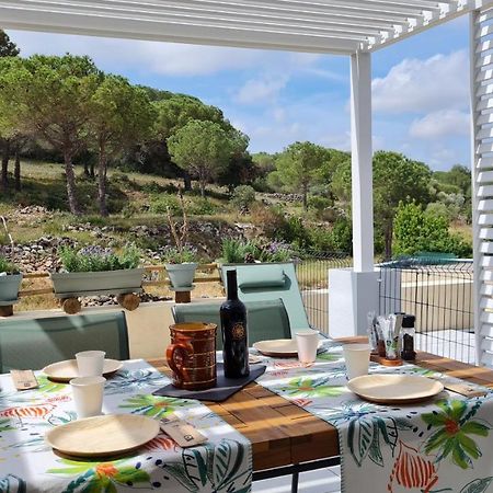 Chambres d'hôtes B&B La Bergeronnette avec piscine couverte chauffée Bizanet Extérieur photo
