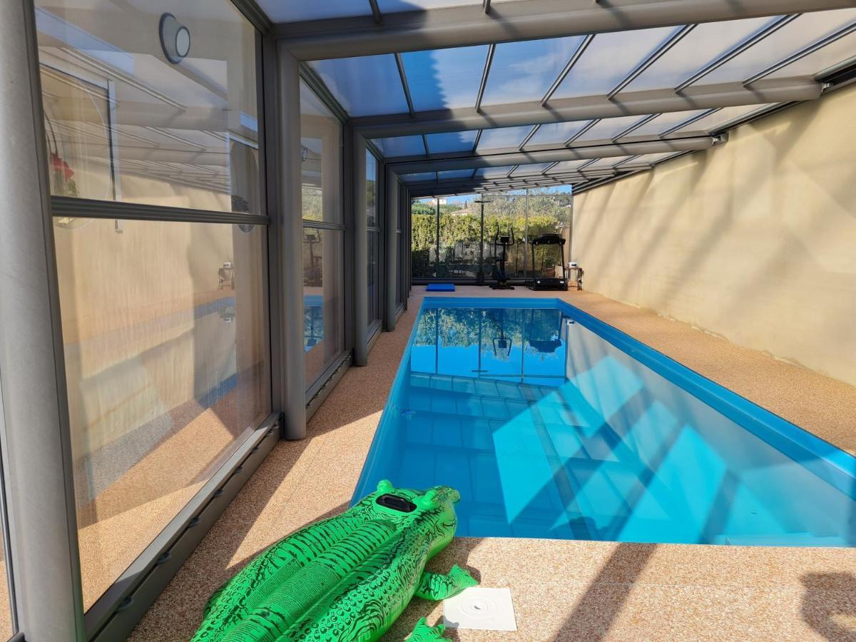 Chambres d'hôtes B&B La Bergeronnette avec piscine couverte chauffée Bizanet Extérieur photo