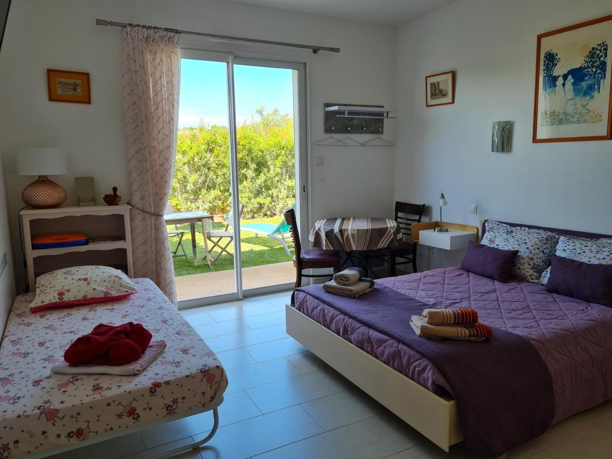 Chambres d'hôtes B&B La Bergeronnette avec piscine couverte chauffée Bizanet Extérieur photo