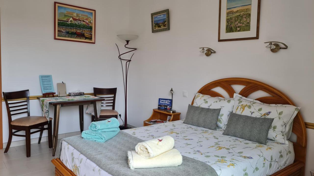 Chambres d'hôtes B&B La Bergeronnette avec piscine couverte chauffée Bizanet Extérieur photo